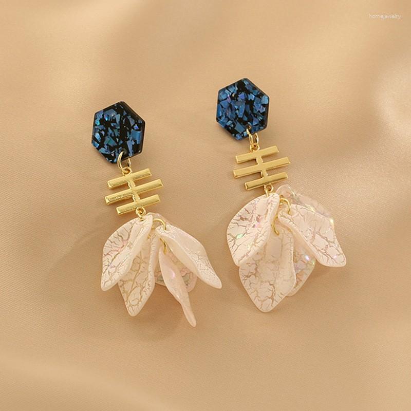 Dangle Earrings 2023 Luxury Senior Fresh Acrylic Petals Drop Long Woman Korean Sweet Lovely Fashion Jewelry Accessories
Dangle Earrings 2023 Luxury Senior Fresh Acrylic Petals Drop Long Woman Korean Sweet Lovely Fashion Jewelry Accessories