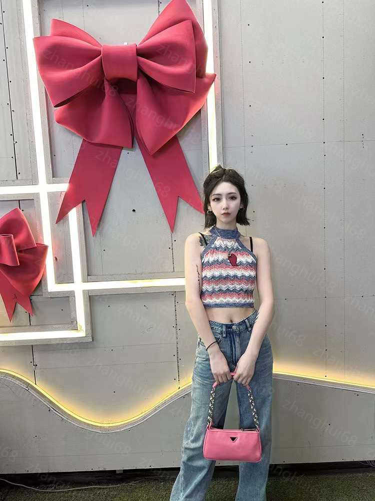 23ss Womens Knits womens designer clothing Round neck matching Bow wavy knitted vest tops High quality womens clothes
23ss Womens Knits womens designer clothing Round neck matching Bow wavy knitted vest tops High quality womens clothes