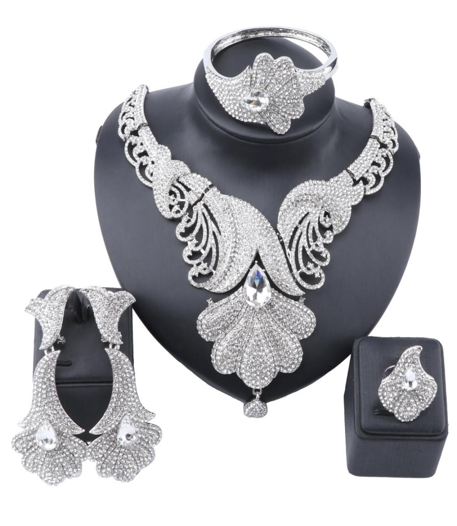 Exquisite Dubai Gold Wedding Bridal Bridesmaid Full Rhinestone Statement Necklace Earrings Bangle Ring Party Costume Jewelry Set3660790
Exquisite Dubai Gold Wedding Bridal Bridesmaid Full Rhinestone Statement Necklace Earrings Bangle Ring Party Costume Jewelry Set3660790