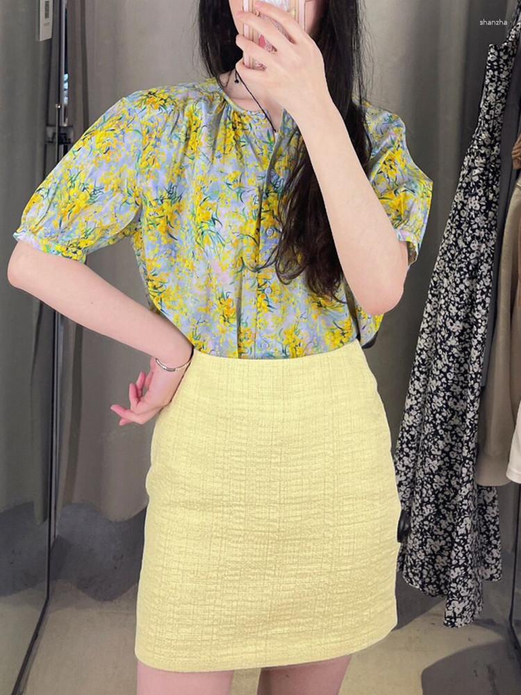 Women's Blouses Summer 2023 Women Fresh Floral Print Blouse Short-sleeved Single Breasted Female Round Neck Casual Shirt
Women's Blouses Summer 2023 Women Fresh Floral Print Blouse Short-sleeved Single Breasted Female Round Neck Casual Shirt