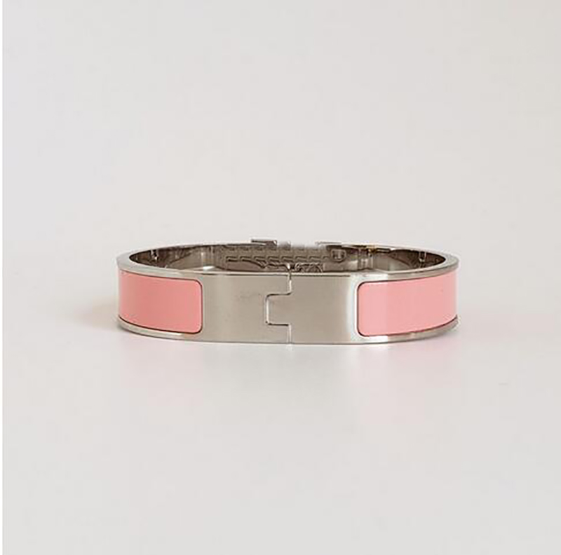 Classic Fashion luxury Letter Bangle Bracelet Silver Solid Enamel Bracelets Men and Women Cuff Bracelet 12MM Wide
Classic Fashion luxury Letter Bangle Bracelet Silver Solid Enamel Bracelets Men and Women Cuff Bracelet 12MM Wide