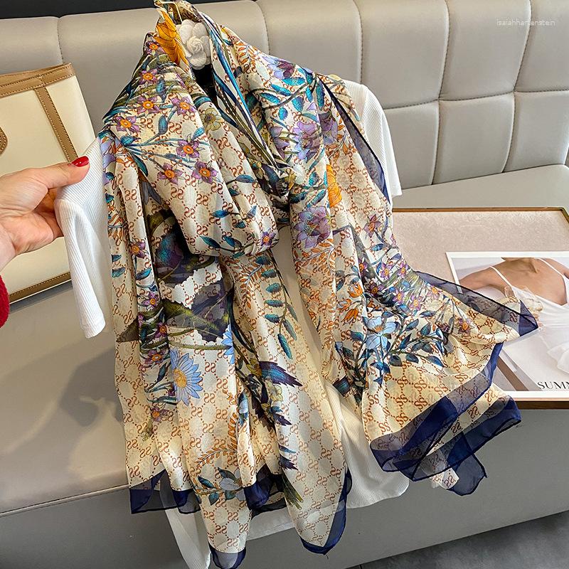 Scarves 135 190CM Women Silk Summer Scarf Luxury Design Print Hijab Fashion Yourou Yarn Shawl Lady Beach Sun Protection Wrap
Scarves 135 190CM Women Silk Summer Scarf Luxury Design Print Hijab Fashion Yourou Yarn Shawl Lady Beach Sun Protection Wrap