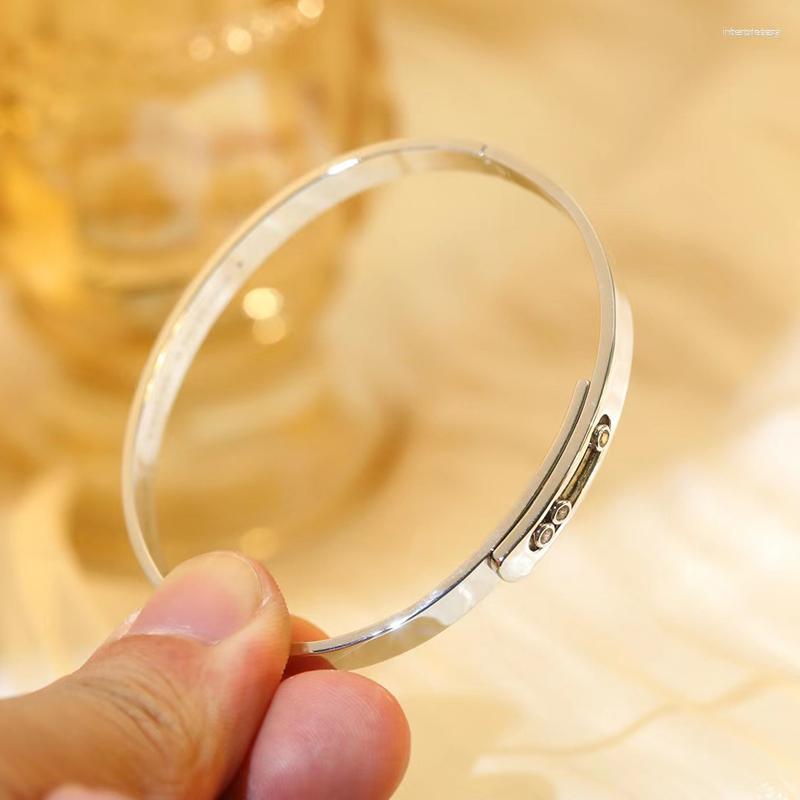 Bangle The Fashion Mobile Zircon Bracelet Is An Original High Quality Noble And Delicate Female Holiday Gift
Bangle The Fashion Mobile Zircon Bracelet Is An Original High Quality Noble And Delicate Female Holiday Gift