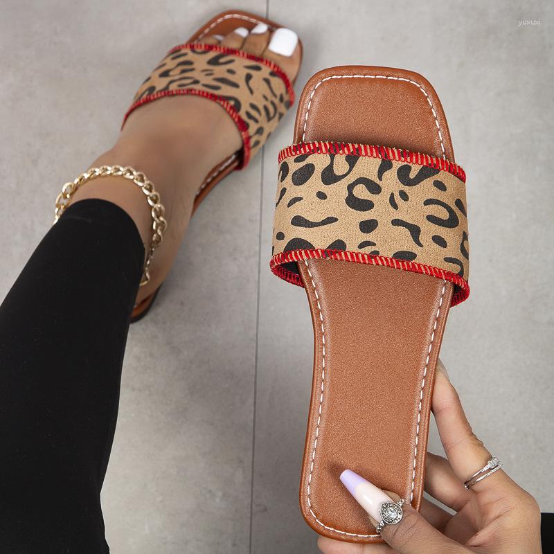 Slippers Women Summer Low Slides Beach Shoes Pantofle Soft Sabot Flat 2023 Leopard Cotton Fabric Casual Hoof Heels Fretwork Leop
Slippers Women Summer Low Slides Beach Shoes Pantofle Soft Sabot Flat 2023 Leopard Cotton Fabric Casual Hoof Heels Fretwork Leop
