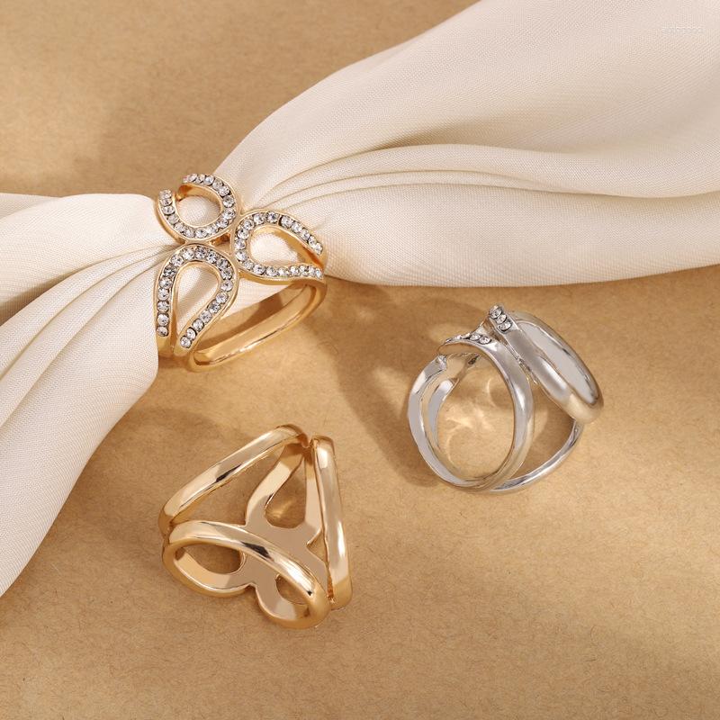 Brooches Retro Personality Three-ring Scarf Buckle Female Fashion Simple Wild Shawl Decoration H1444
Brooches Retro Personality Three-ring Scarf Buckle Female Fashion Simple Wild Shawl Decoration H1444