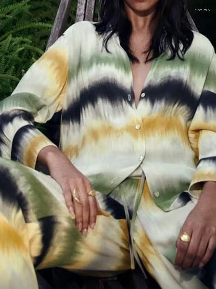 Women's Blouses Kumsvag 2023 Women Summer Shirts Tops Fashion Loose Tie-dye V-Neck Female Elegant Street Top Clothing
Women's Blouses Kumsvag 2023 Women Summer Shirts Tops Fashion Loose Tie-dye V-Neck Female Elegant Street Top Clothing