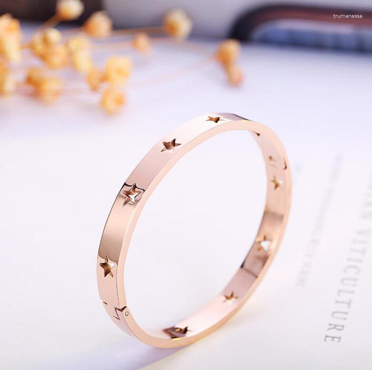 Bangle Top Quality Fashion Stainless Steel Furnace Gold For Men Women Surround Original Five Star Bracelet Jewelry Raym22
Bangle Top Quality Fashion Stainless Steel Furnace Gold For Men Women Surround Original Five Star Bracelet Jewelry Raym22