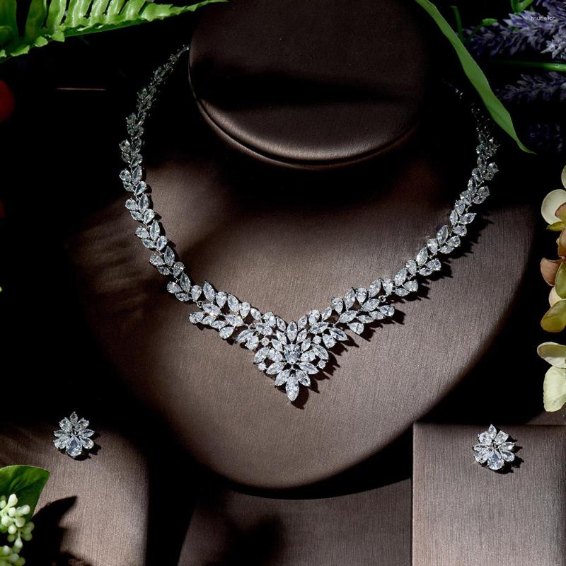 Necklace Earrings Set Fashion Classic Leaf Drop Cubic Zircon Women Dinner Party Costume Elegant Bridal Wedding N-1364, Picture shown
Necklace Earrings Set Fashion Classic Leaf Drop Cubic Zircon Women Dinner Party Costume Elegant Bridal Wedding N-1364, Picture shown