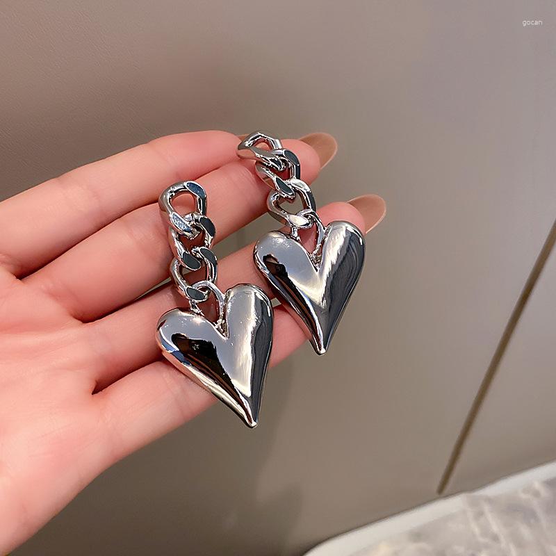 Stud Earrings Personality Silver Color Cuban Chain Heart For Women's Big Party Jewelry Hip Hop Fashion Accessories
Stud Earrings Personality Silver Color Cuban Chain Heart For Women's Big Party Jewelry Hip Hop Fashion Accessories