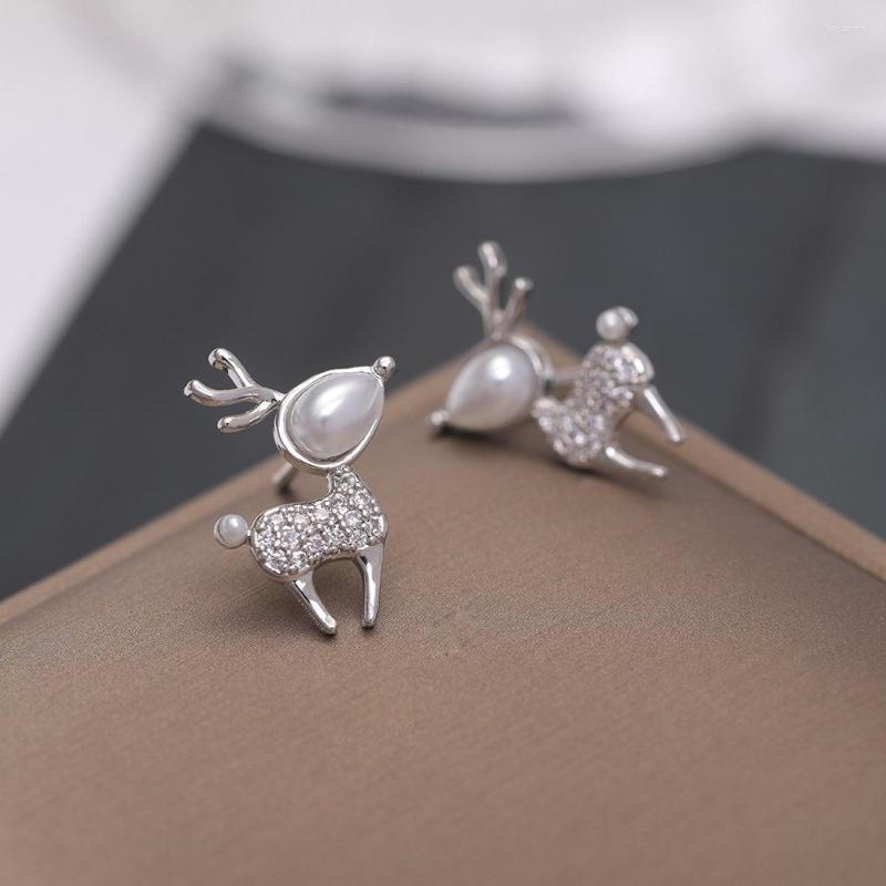 Stud Earrings Fashion Pearl Deer For Women Merry Christmas Pave Zircon Simple Antlers Cute Animal Festival Year Jewelry Gift
Stud Earrings Fashion Pearl Deer For Women Merry Christmas Pave Zircon Simple Antlers Cute Animal Festival Year Jewelry Gift