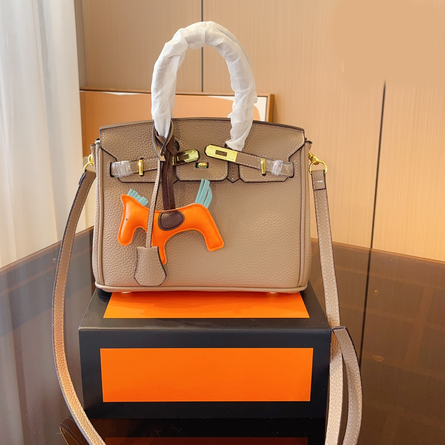 Totes Bags Designer Brand Bag 2023 Kellyss Crossbody Luxury Handbags Fashion Shoulder High Quality Bag Lady Women Letter Purse Phone Wallet Plain Genuine Leather, Box
Totes Bags Designer Brand Bag 2023 Kellyss Crossbody Luxury Handbags Fashion Shoulder High Quality Bag Lady Women Letter Purse Phone Wallet Plain Genuine Leather, Box