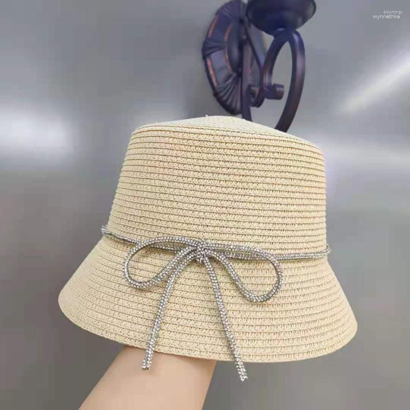 Berets Summer Hats Ladies Straw Women's Zircon Knot Atmosphere Hepburn Fashion And Elegance Street Shooting
Berets Summer Hats Ladies Straw Women's Zircon Knot Atmosphere Hepburn Fashion And Elegance Street Shooting