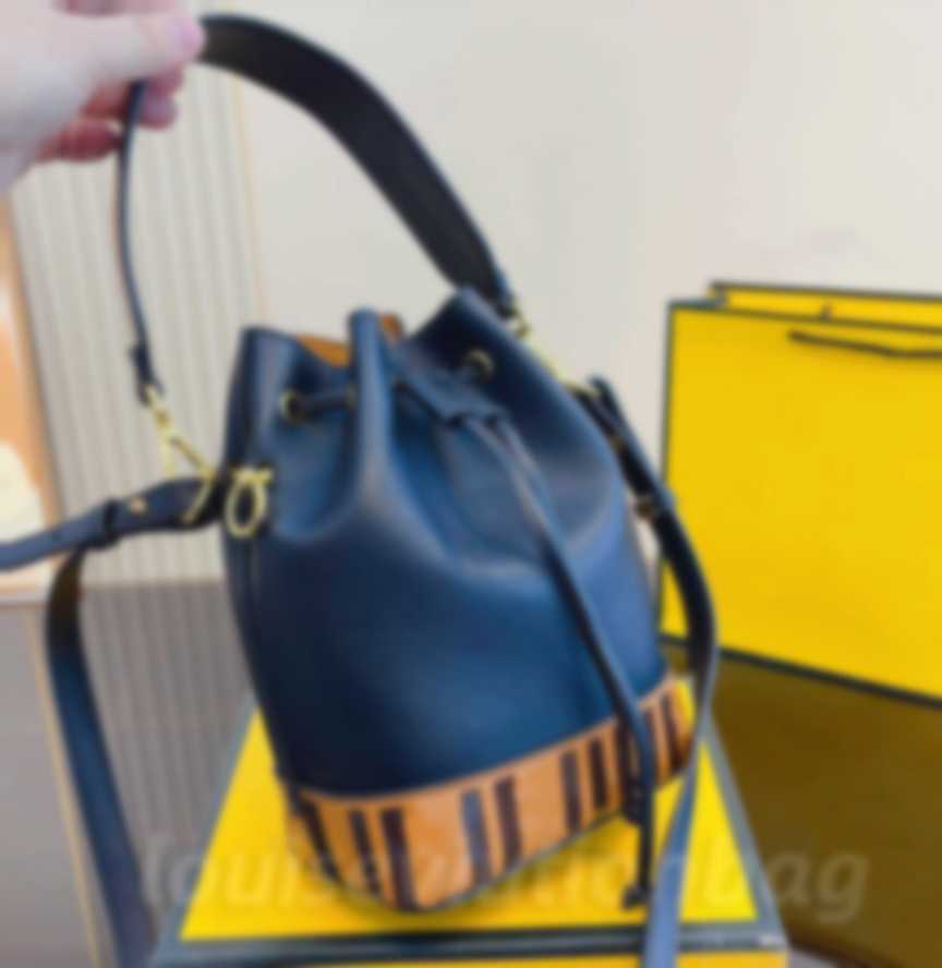 Women Bucket Bag Female Shoulder Bags Embroidery Vintage Soft Leather Lady Cross Body Handbag for Women Hobos Bag Tote Dinner purse, 1 678156
Women Bucket Bag Female Shoulder Bags Embroidery Vintage Soft Leather Lady Cross Body Handbag for Women Hobos Bag Tote Dinner purse, 1 678156