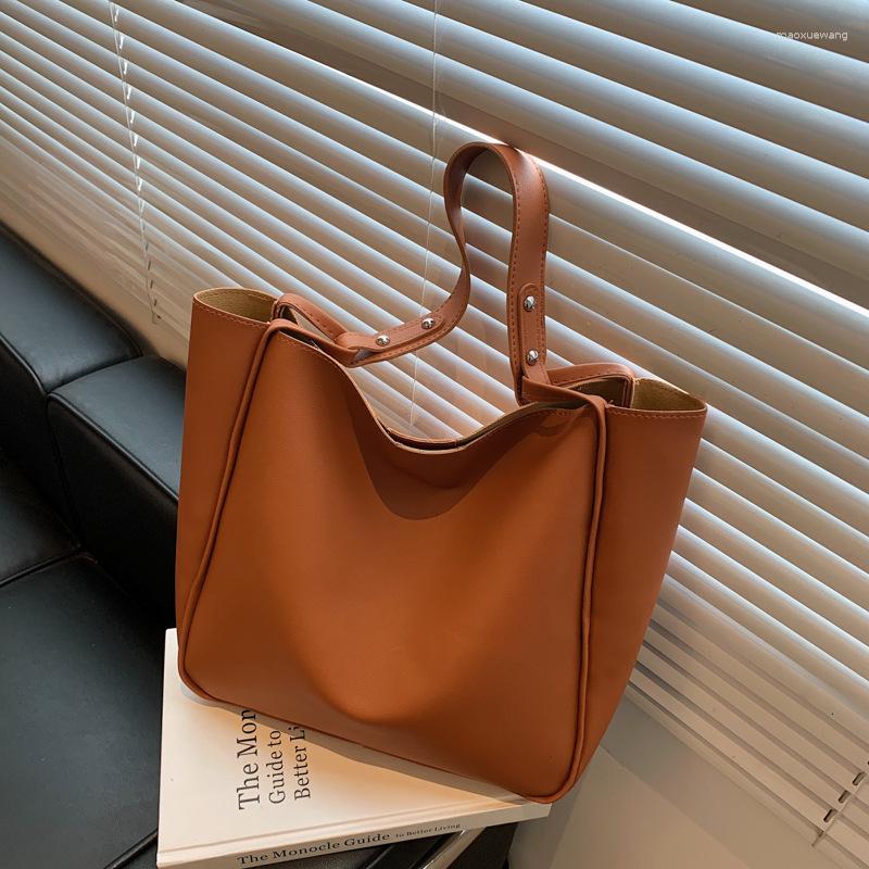 Evening Bags Ladies 2023 Fashion One Shoulder Messenger Large Capacity All-match Handbag Famous Luxury Design Real Cowhide Cc
Evening Bags Ladies 2023 Fashion One Shoulder Messenger Large Capacity All-match Handbag Famous Luxury Design Real Cowhide Cc