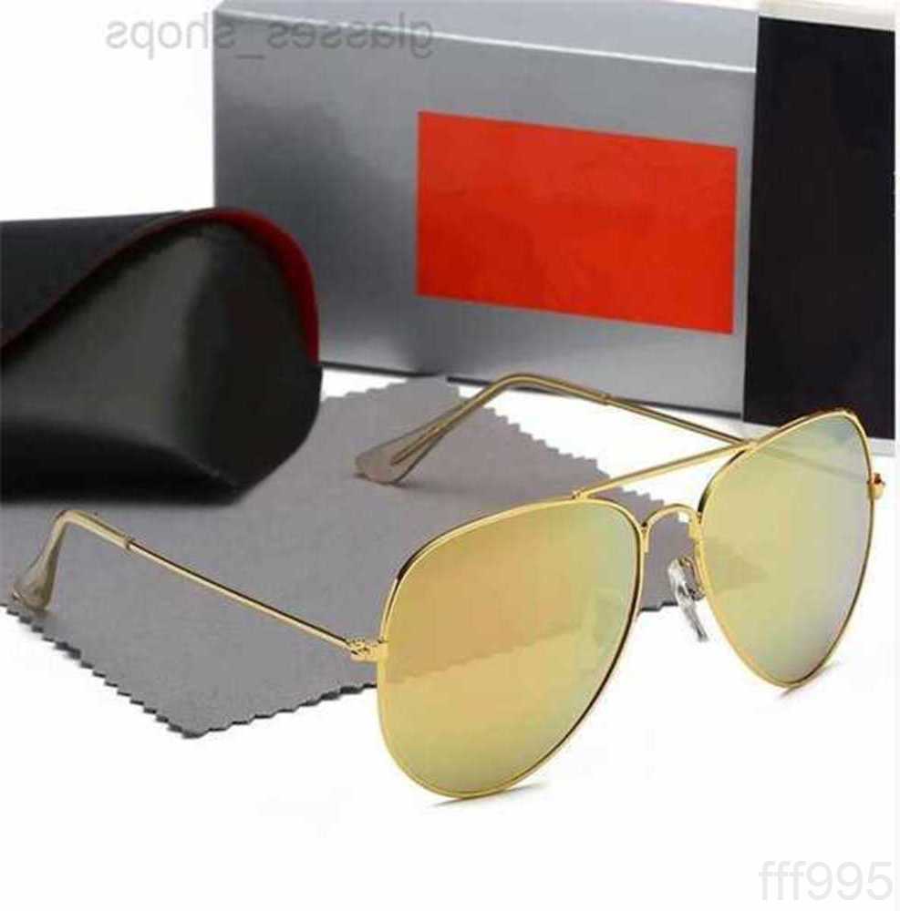 Model High Quality Designer Sunglasses Men Women Classical Sun Glasses G15 Lenses Double Bridge Design Suitable Fashion Beach 4L2A0 R I985
Model High Quality Designer Sunglasses Men Women Classical Sun Glasses G15 Lenses Double Bridge Design Suitable Fashion Beach 4L2A0 R I985