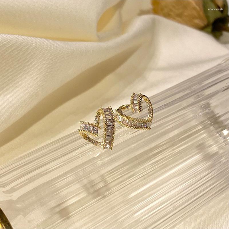 Stud Earrings TIOWIOS 2023 Exquisite Hollow Rhinestone Love Female Korean Temperament Unique Advanced S925 Silver Needle
Stud Earrings TIOWIOS 2023 Exquisite Hollow Rhinestone Love Female Korean Temperament Unique Advanced S925 Silver Needle