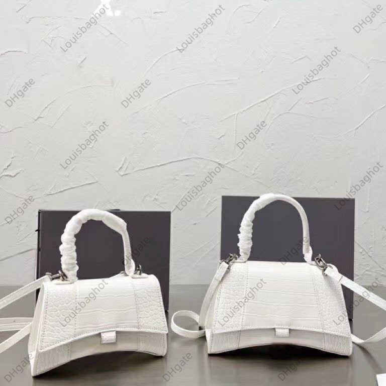 2023 Ss23 Lady Shopping Bags Fashion Handbags Women Totes Shoulder Cross Body Half Moon Genuine Leather Classic Retro Purse Wallets Handle Square, 10.
2023 Ss23 Lady Shopping Bags Fashion Handbags Women Totes Shoulder Cross Body Half Moon Genuine Leather Classic Retro Purse Wallets Handle Square, 10.