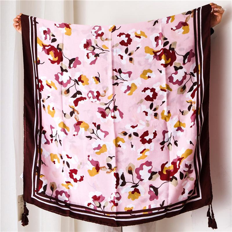 Scarves 2023 Women Ombre Flower Print Tassel Shawls Cotton Long Floral Blossom Hijab Muffler Wrap 4 Color 10pcs/LOT
Scarves 2023 Women Ombre Flower Print Tassel Shawls Cotton Long Floral Blossom Hijab Muffler Wrap 4 Color 10pcs/LOT
