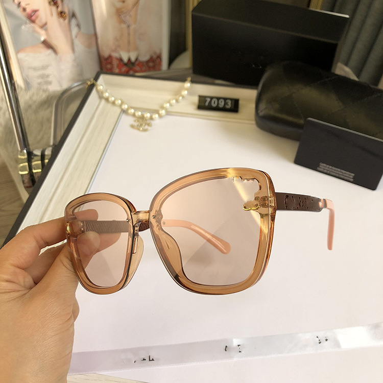 designer sunglasses for women and mens sunglasses New fashion Europe and the United States with the same sunglasses ladies sunglasses wholesale glasses 7093
designer sunglasses for women and mens sunglasses New fashion Europe and the United States with the same sunglasses ladies sunglasses wholesale glasses 7093