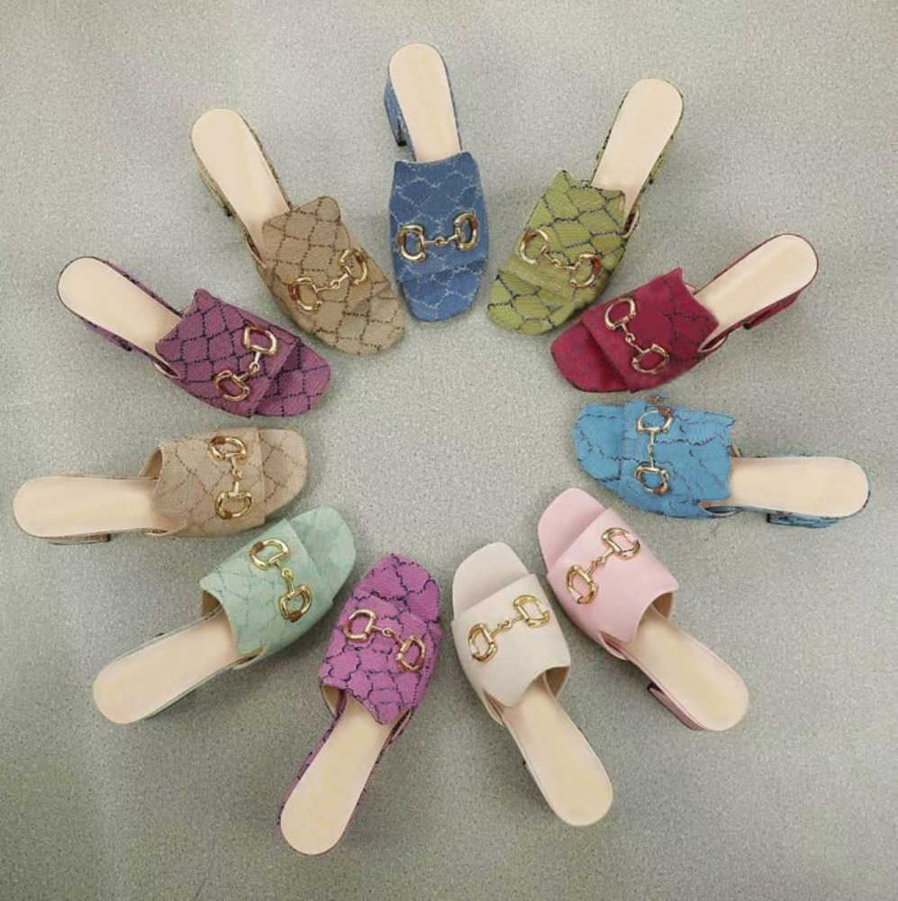 Summer Beach slipper fashion 100% leather Metal buckle designer Women Shoes cowhide white black Thick heel Sandals lady lette Fashion brand, Red + cowhide
Summer Beach slipper fashion 100% leather Metal buckle designer Women Shoes cowhide white black Thick heel Sandals lady lette Fashion brand, Red + cowhide