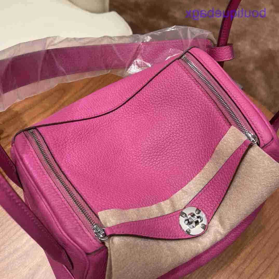 Authentic merchandise Genuine Lindi Bags H Home for sale All by hand High quality original cowhide women's bag 26 doctor's large capacity shoHave Real Logo, Elephant grey gold clasp
Authentic merchandise Genuine Lindi Bags H Home for sale All by hand High quality original cowhide women's bag 26 doctor's large capacity shoHave Real Logo, Elephant grey gold clasp