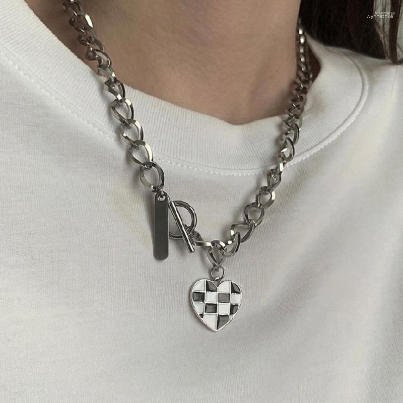 Chains Trend Cool Black And White Grid Heart Necklace Pendant Fashion For Woman Jewelry Girls Accessories
Chains Trend Cool Black And White Grid Heart Necklace Pendant Fashion For Woman Jewelry Girls Accessories