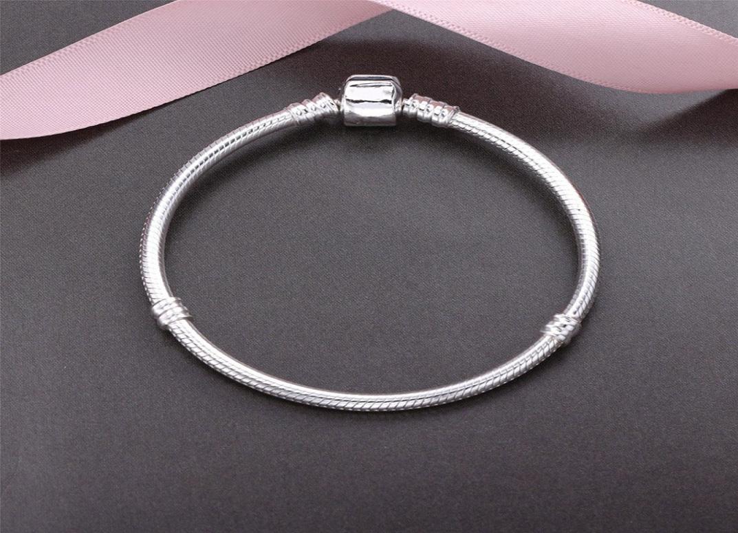 Joker temperament bracelet 925 sterling silver with CZ diamond for jewelry high quality bone chain ladies fashion bracelet5026417
Joker temperament bracelet 925 sterling silver with CZ diamond for jewelry high quality bone chain ladies fashion bracelet5026417