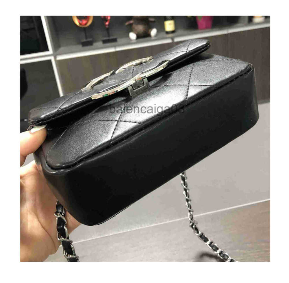 Designer Channel Bag Handbag Beach Crossbody Shoulder The Tote Bag Luxurys Fashion Brands Man Woman New Black White Leather Square Small Messenger Makeup Bag
Designer Channel Bag Handbag Beach Crossbody Shoulder The Tote Bag Luxurys Fashion Brands Man Woman New Black White Leather Square Small Messenger Makeup Bag