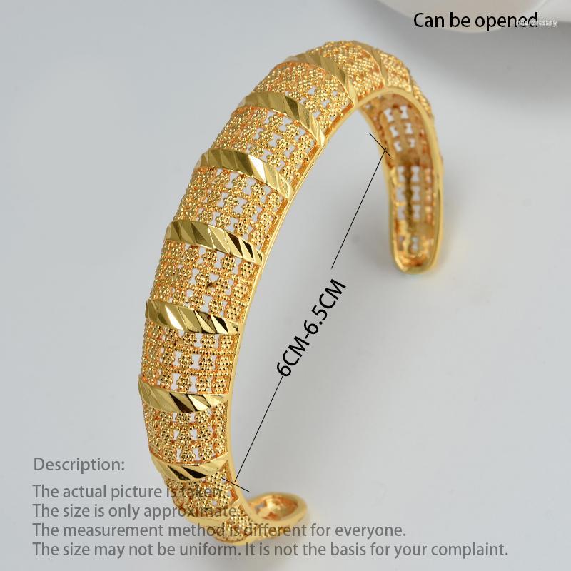 Bangle 24K 4pcs Gold Color Shiny Distortio Bangles For Women Girls Dubai Circle Bracelet Jewelry Ethiopian Bride Wedding Jewerly Gift
Bangle 24K 4pcs Gold Color Shiny Distortio Bangles For Women Girls Dubai Circle Bracelet Jewelry Ethiopian Bride Wedding Jewerly Gift