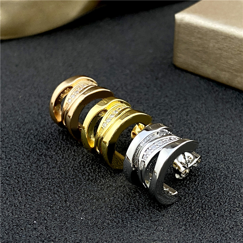 New Popular simple earing Luxury Jewelry Bur For women fashion Jewelry earing classic jewelry engagement wedding Gift
New Popular simple earing Luxury Jewelry Bur For women fashion Jewelry earing classic jewelry engagement wedding Gift