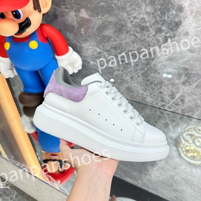 New top Hot Luxurys Designer sneaker shoes women Casual shoes mens leather white platforms with black outdoor sneakers size 35-46, 09
New top Hot Luxurys Designer sneaker shoes women Casual shoes mens leather white platforms with black outdoor sneakers size 35-46, 09