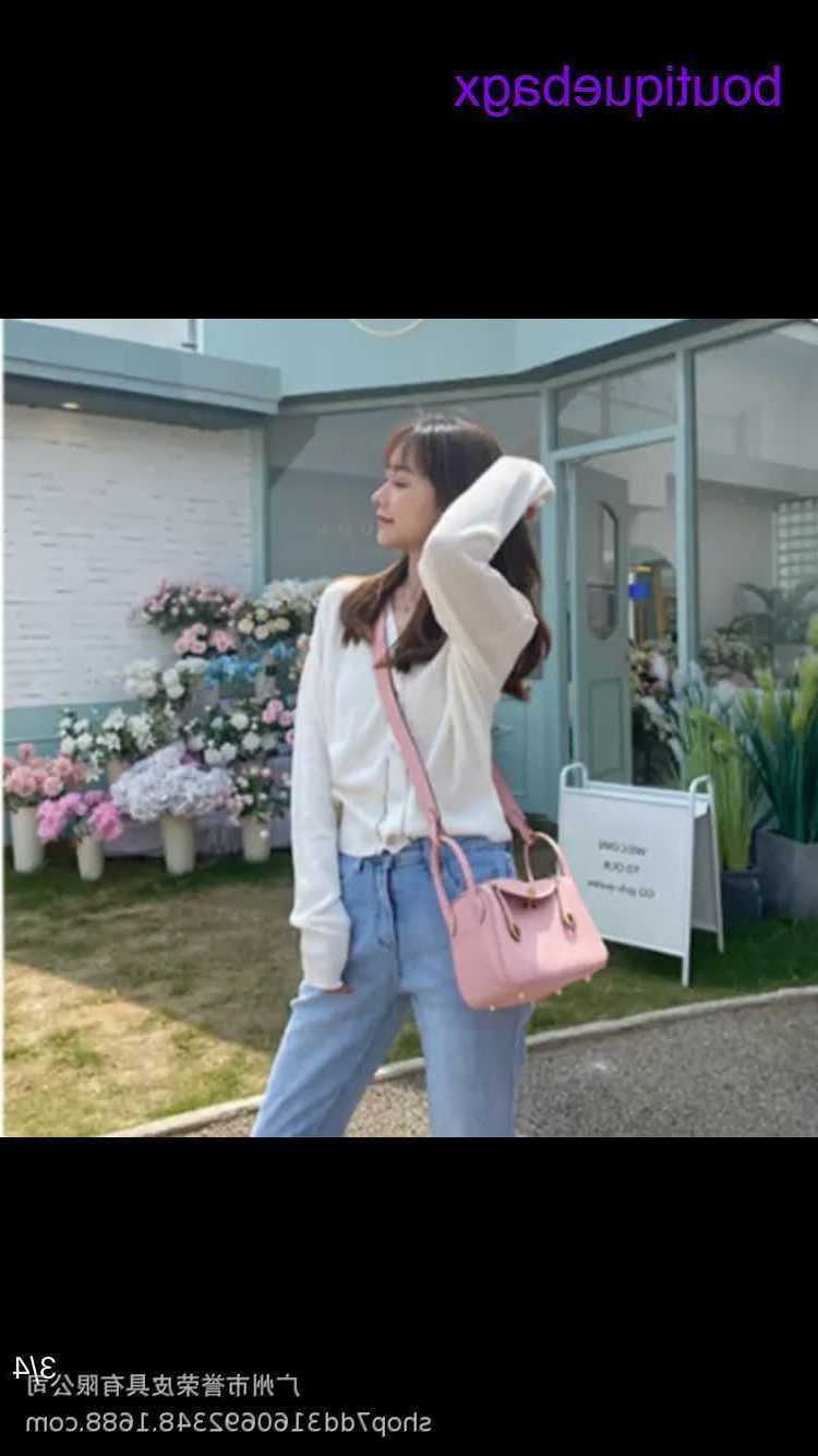 Designer Lindi Bags H Home on sale Bag Autumn and Winter 2023 New lychee grain head layer cowhide doctor bag Dual purpose single shoulder messeHave Real Logo, Elephant grey - trumpet
Designer Lindi Bags H Home on sale Bag Autumn and Winter 2023 New lychee grain head layer cowhide doctor bag Dual purpose single shoulder messeHave Real Logo, Elephant grey - trumpet