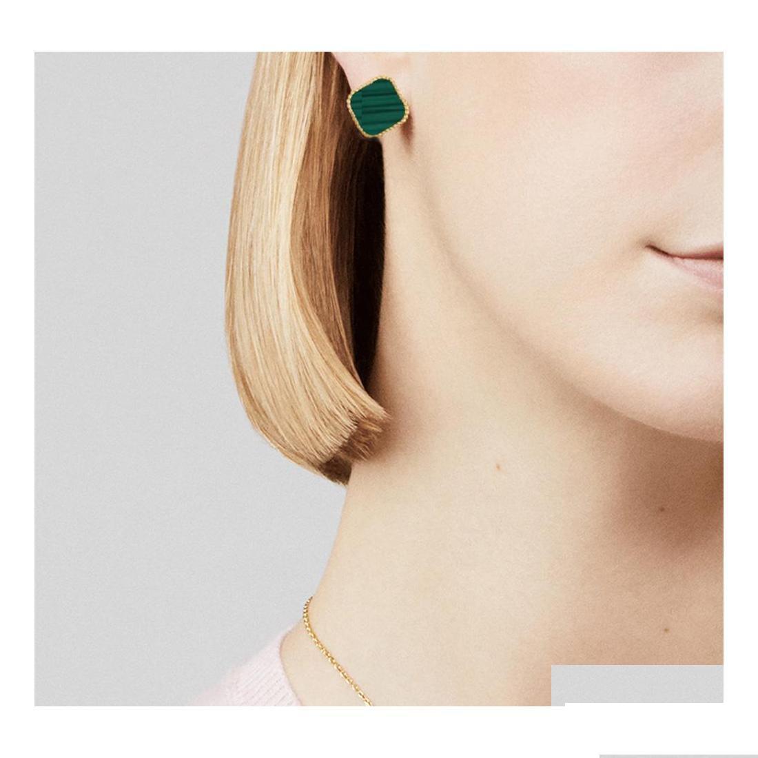 Stud 100 925 Sier Designer Earrings Women Loves Fourleaf Clover Fashion Luxury Brand Logo Cleef Earring Wedding Jewelry Flowers Dhhh5
Stud 100 925 Sier Designer Earrings Women Loves Fourleaf Clover Fashion Luxury Brand Logo Cleef Earring Wedding Jewelry Flowers Dhhh5