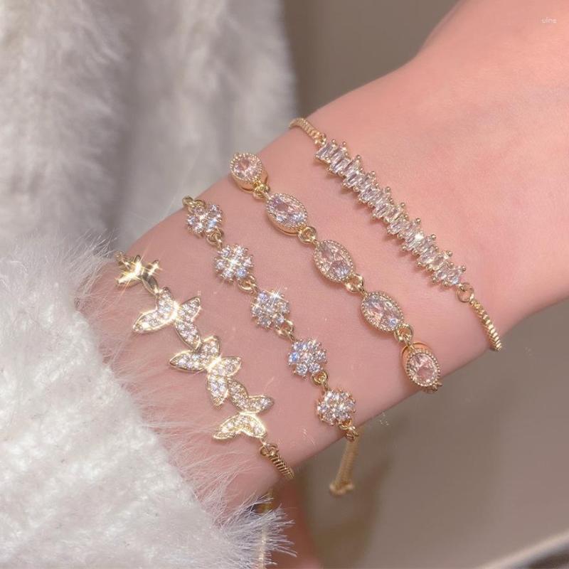 Link Bracelets Luxury Crystal Flower Cubic Zirconia Pendant Bracelet Women Round Butterfly Shiny Rhinestone Bangle Jewelry E818
Link Bracelets Luxury Crystal Flower Cubic Zirconia Pendant Bracelet Women Round Butterfly Shiny Rhinestone Bangle Jewelry E818
