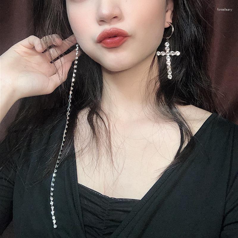 Dangle Earrings TARCLIY Asymmetric Full Rhinestones Shiny Exaggerated Long Tassel Gentle Cross Earring Women Statement Fashion Jewelry
Dangle Earrings TARCLIY Asymmetric Full Rhinestones Shiny Exaggerated Long Tassel Gentle Cross Earring Women Statement Fashion Jewelry