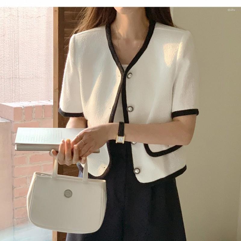 Women's Jackets Elegant Luxury Hit Color Tweed Jacket Women Vintage V Neck Pearl Button Design Short Coat Korean Fashion 2023, Black
Women's Jackets Elegant Luxury Hit Color Tweed Jacket Women Vintage V Neck Pearl Button Design Short Coat Korean Fashion 2023, Black