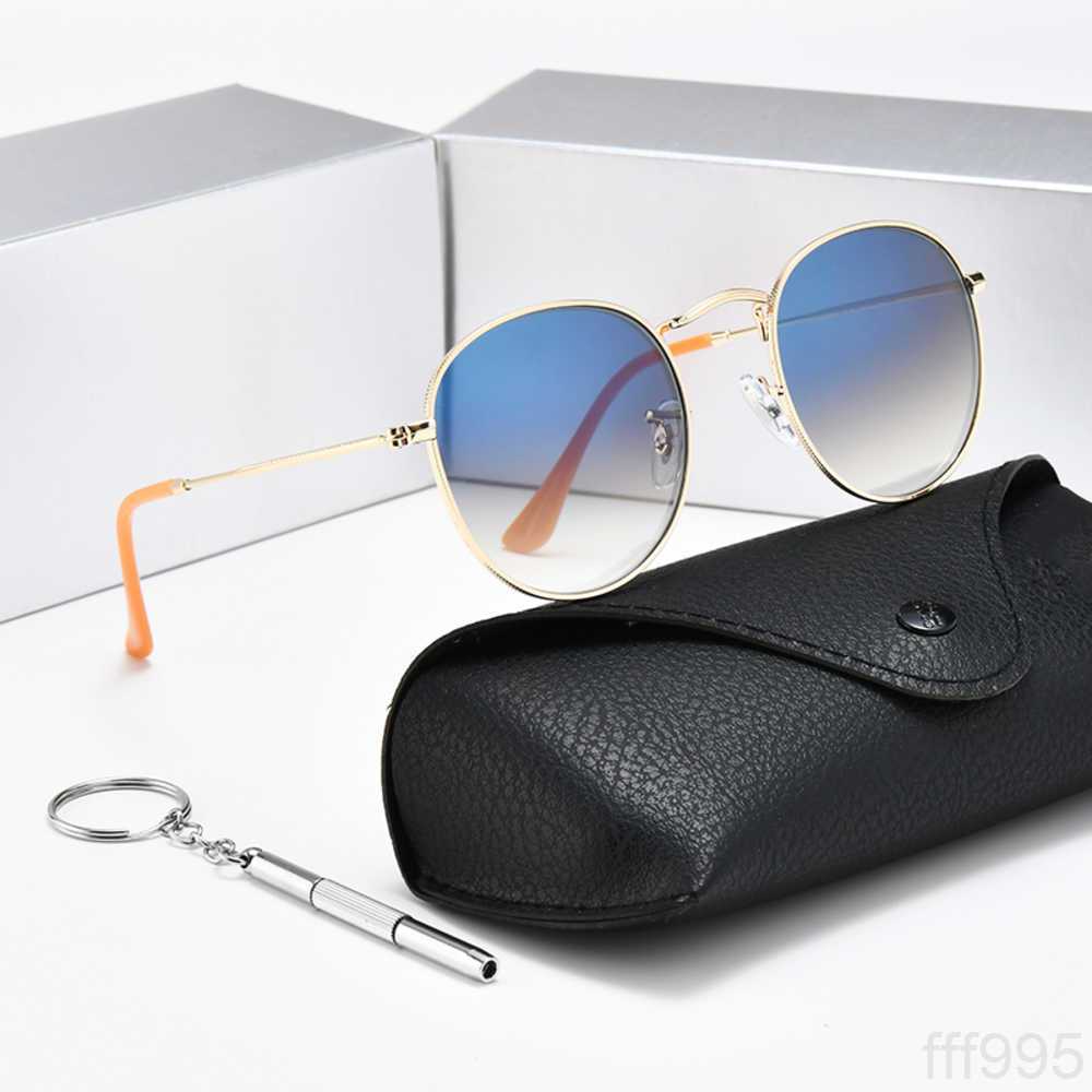 Classic 2022 Luxury Sunglasses For Women Round Retro Metal Gredient Designer Sun Glasses Fashion UV400 Sunglasses 3447 R 6X6S
Classic 2022 Luxury Sunglasses For Women Round Retro Metal Gredient Designer Sun Glasses Fashion UV400 Sunglasses 3447 R 6X6S