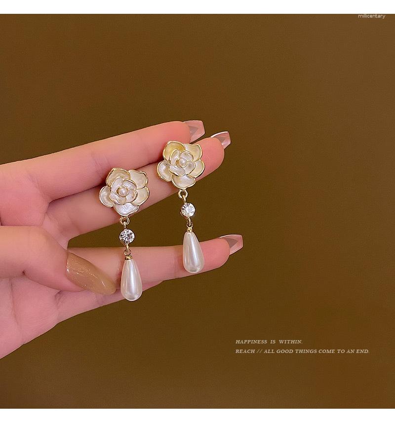Dangle Earrings Camellia Blossom Drops Oil Pearl Pastoral Style Clear Advanced Design Sense
Dangle Earrings Camellia Blossom Drops Oil Pearl Pastoral Style Clear Advanced Design Sense