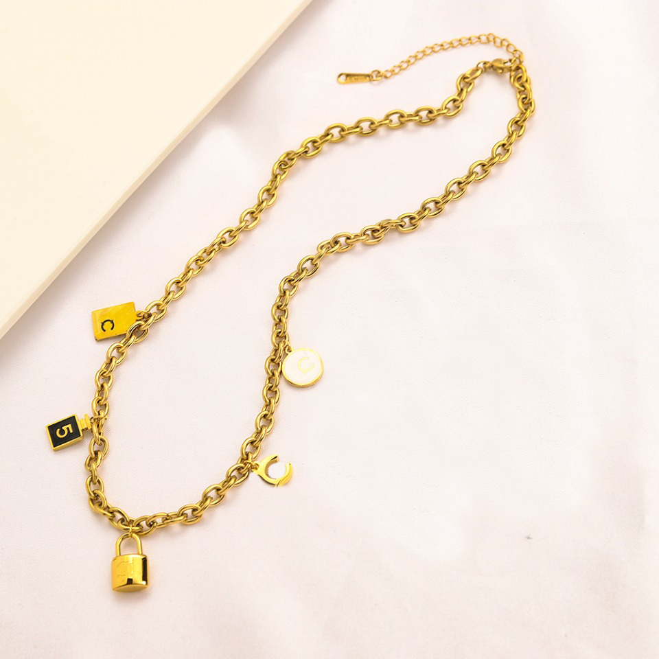 Luxury Designer Letter Pendant Necklaces Chain 18K Gold Plated Geometry Brand Necklace for Women Wedding Party Jewerlry Accessories ZG1747
Luxury Designer Letter Pendant Necklaces Chain 18K Gold Plated Geometry Brand Necklace for Women Wedding Party Jewerlry Accessories ZG1747