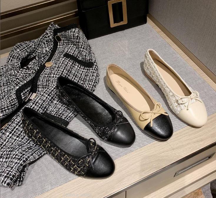 HOT Luxurys Women Dress Shoes Spring And Autumn Loafers 100% cowhide letter bow Ballet Dance shoes fashion women black Flat boat shoe Lady leather Trample Lazy Large, #20
HOT Luxurys Women Dress Shoes Spring And Autumn Loafers 100% cowhide letter bow Ballet Dance shoes fashion women black Flat boat shoe Lady leather Trample Lazy Large, #20