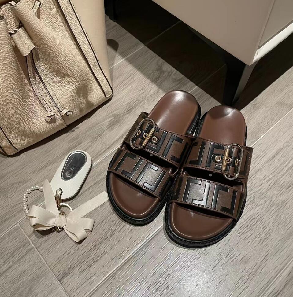 Summer Slipper Designer Leather Printing Slipper Women Flat Bottom Leisure sandal Designer Slippers Rubber foam outsole Slippers Beach Sandal, Black
Summer Slipper Designer Leather Printing Slipper Women Flat Bottom Leisure sandal Designer Slippers Rubber foam outsole Slippers Beach Sandal, Black