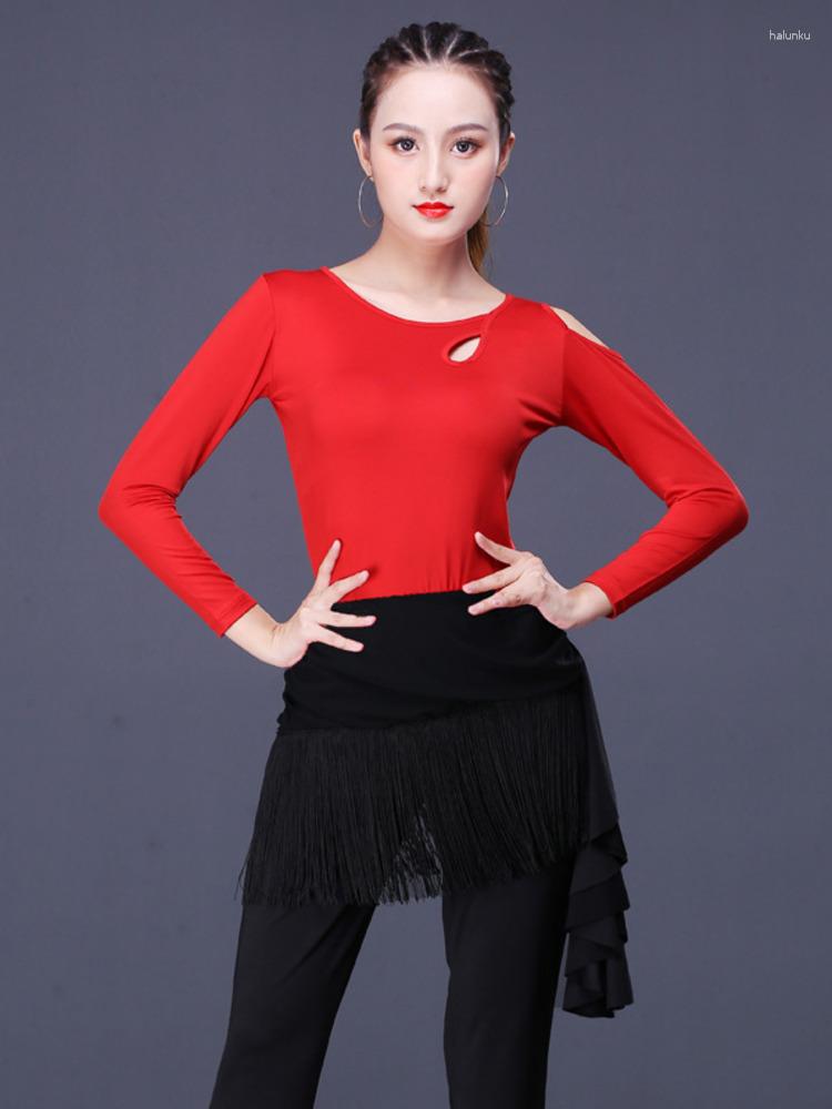 Stage Wear Latin Dance Costume 2pcs Set Female Adult 2023 Practice Suit Square Tassel Pants, Black suit
Stage Wear Latin Dance Costume 2pcs Set Female Adult 2023 Practice Suit Square Tassel Pants, Black suit