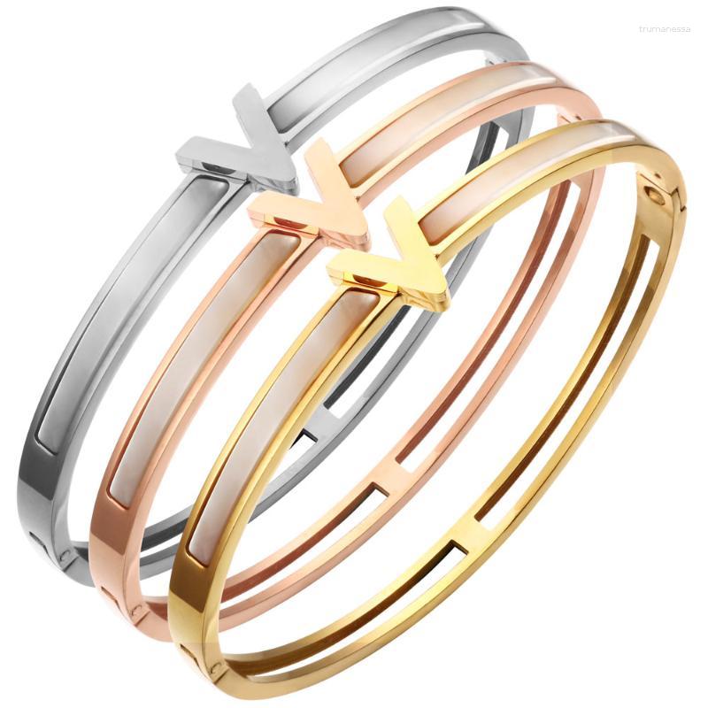 Bangle Trendy Stainless Steel V Letter Cuff Charm Bangles Woman Ladies Fashion Jewelry Classic Casual OL Party Wedding BraceletsBangle Raym2
Bangle Trendy Stainless Steel V Letter Cuff Charm Bangles Woman Ladies Fashion Jewelry Classic Casual OL Party Wedding BraceletsBangle Raym2