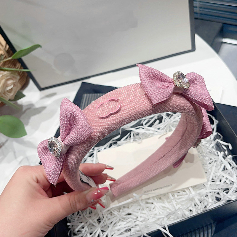 Luxury Designer Headbands Hair bands For Women Girl Brand Elastic Letter C Headband Princess Headband Head Wrap
Luxury Designer Headbands Hair bands For Women Girl Brand Elastic Letter C Headband Princess Headband Head Wrap
