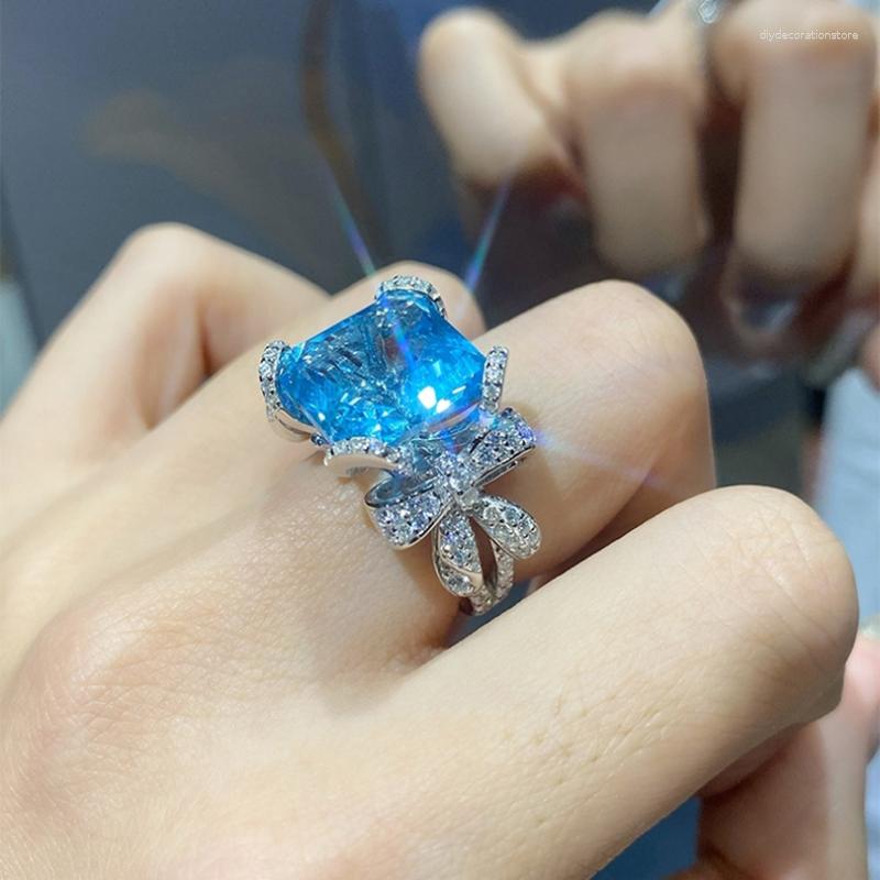 Cluster Rings Luxury Zircon Topaz Ring 925 Sterling Silver Engagement Wedding Band For Women Bridal Promise Finger Jewelry Gift
Cluster Rings Luxury Zircon Topaz Ring 925 Sterling Silver Engagement Wedding Band For Women Bridal Promise Finger Jewelry Gift