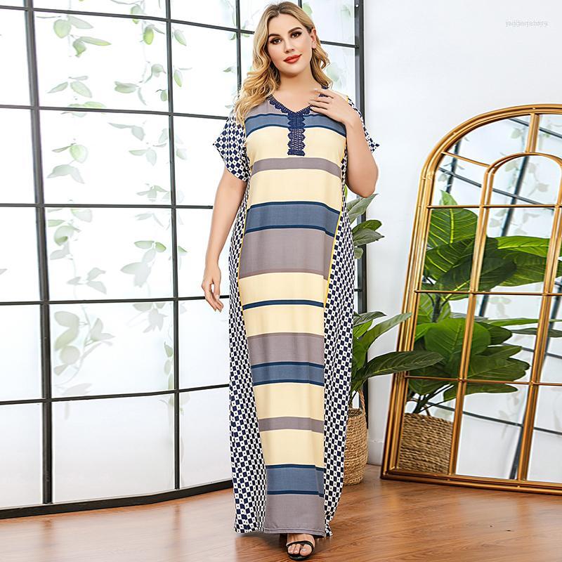 Ethnic Clothing Lace V-neck Loose Positioning Printed Dress Long Floral Skirt In Europe Spring Muslim Women
Ethnic Clothing Lace V-neck Loose Positioning Printed Dress Long Floral Skirt In Europe Spring Muslim Women