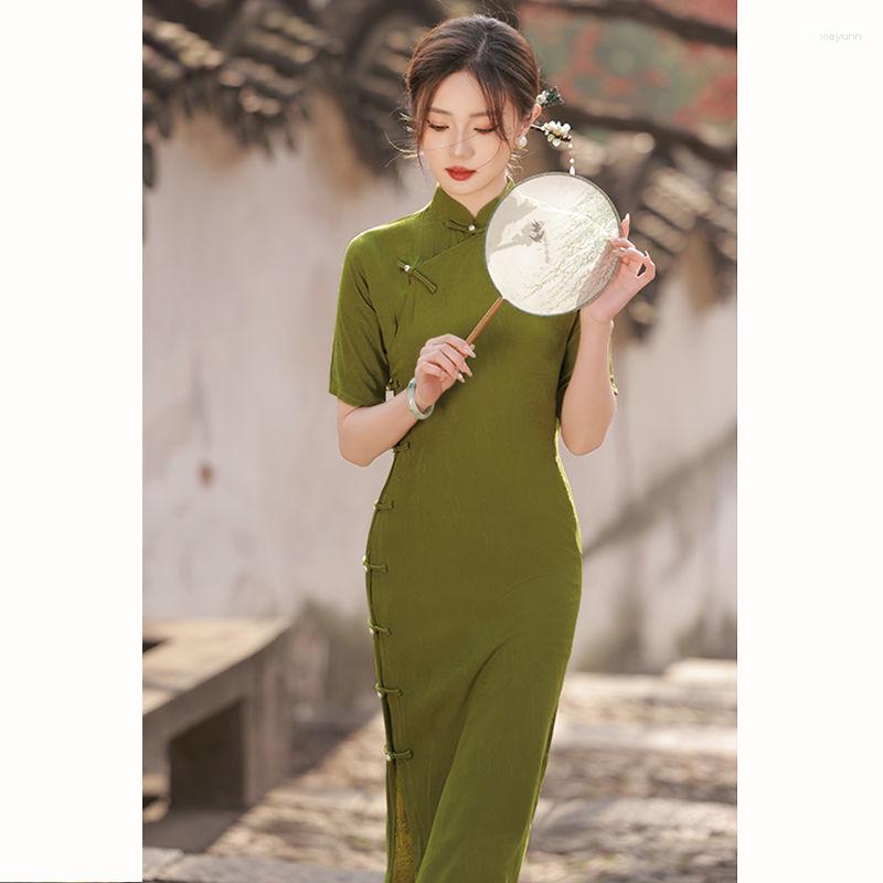 Ethnic Clothing 2023 Green Vintage Cheongsam Spring Summer Improved Women Dress Short Sleeve Chinese Style Elegant Long Qipao Button Vent
Ethnic Clothing 2023 Green Vintage Cheongsam Spring Summer Improved Women Dress Short Sleeve Chinese Style Elegant Long Qipao Button Vent