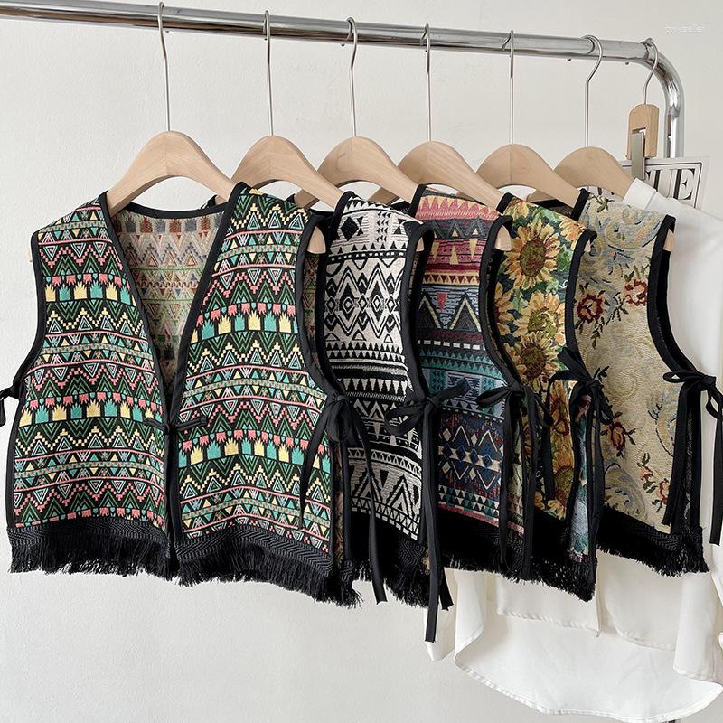 Scarves MoriBty Ethnic Shawl Scarf Women Small Korean Version Embroidered Lace-up Vest Female Fringed Retro Shirt Outer Capes Wraps
Scarves MoriBty Ethnic Shawl Scarf Women Small Korean Version Embroidered Lace-up Vest Female Fringed Retro Shirt Outer Capes Wraps