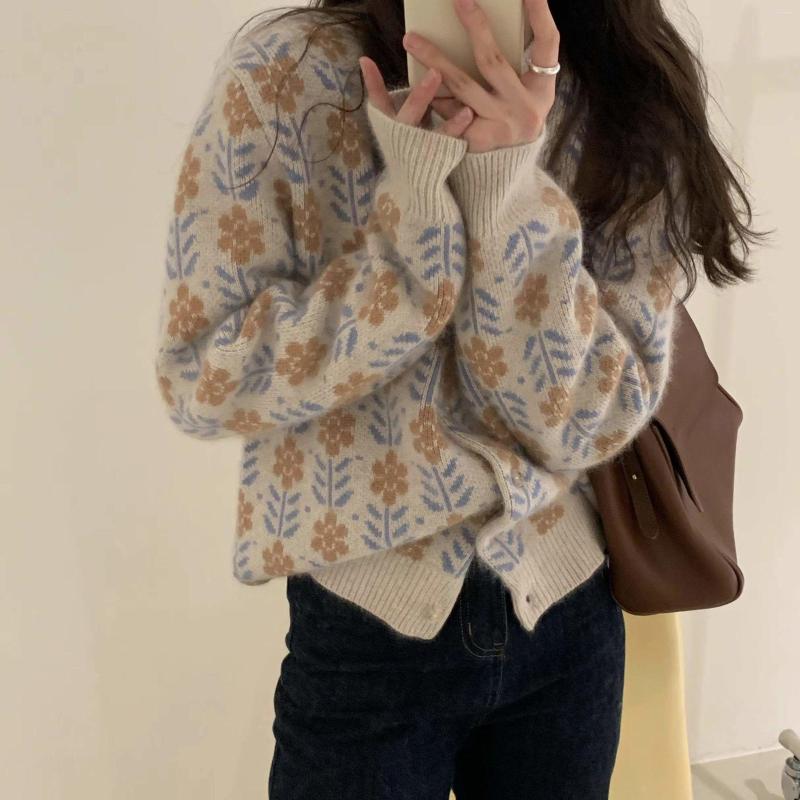 Women' Knits Knit Cashmere Cardigan Women Round Neck Soft Waxy Coat Spring And Autumn Retro Loose Top Korean Sweater Outside, Black
Women' Knits Knit Cashmere Cardigan Women Round Neck Soft Waxy Coat Spring And Autumn Retro Loose Top Korean Sweater Outside, Black