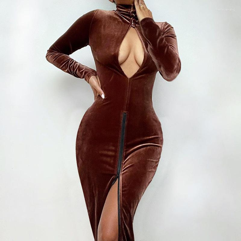 Casual Dresses RMSFE 2023 Autumn And Winter Women Wear Buckle Stand Collar Fashion Sexy Hollow Out Hip Slim Velvet Dress, Black
Casual Dresses RMSFE 2023 Autumn And Winter Women Wear Buckle Stand Collar Fashion Sexy Hollow Out Hip Slim Velvet Dress, Black
